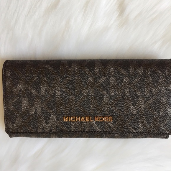 Michael Kors LARGE carryall brown acorn wallet - Picture 5 of 8